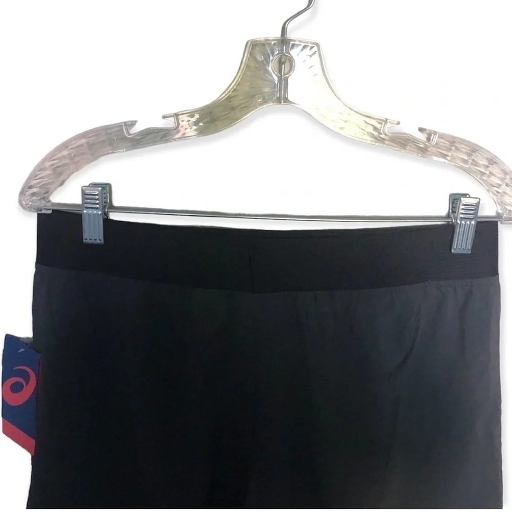 NWT ASICS Perforated 9” Training Running shorts with pockets & Drawstring Waist